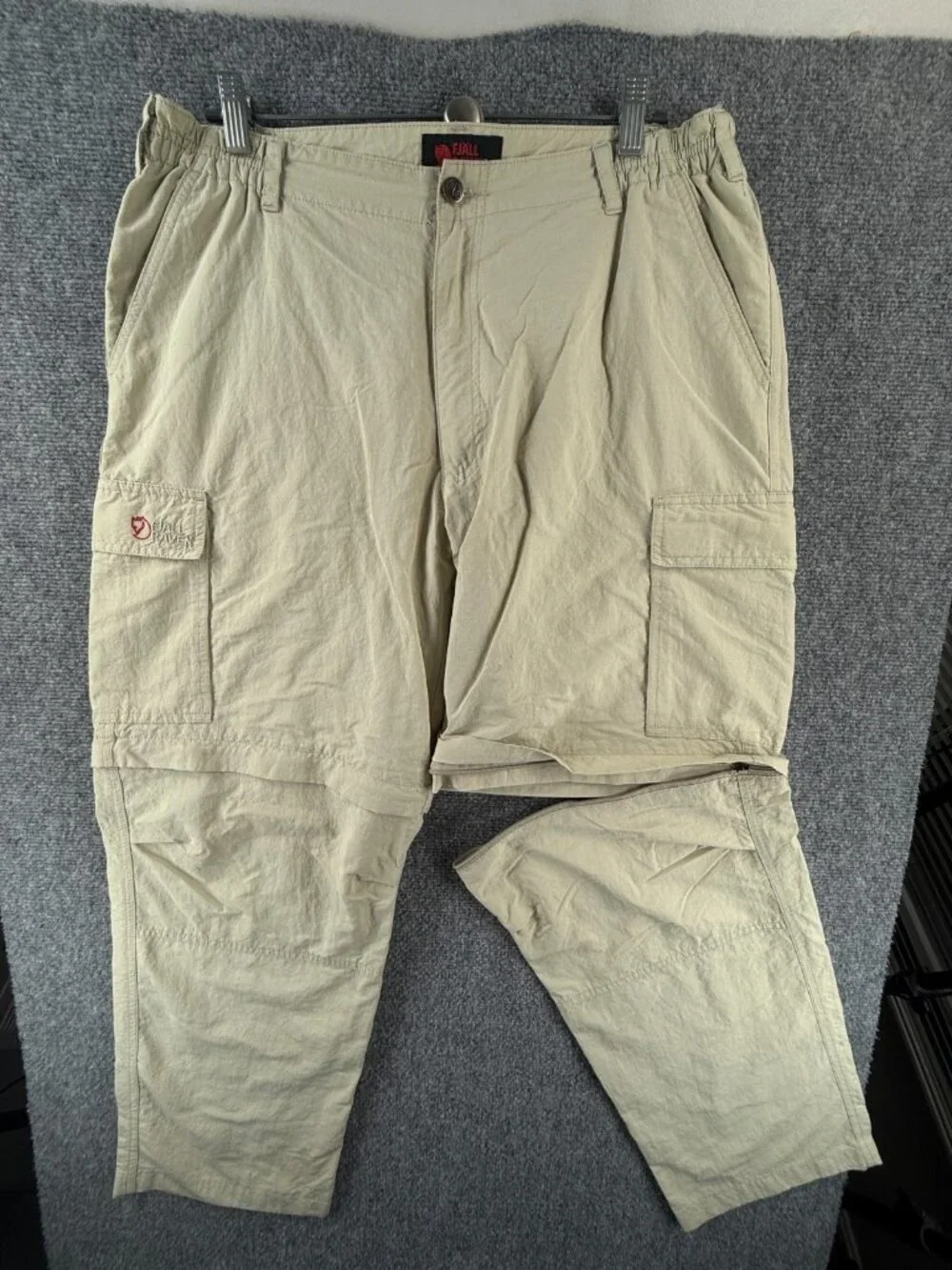 VTG Fjallraven Zip Off Convertible Hiking Pants 52069 Men Beige 46 ACTL 34X28